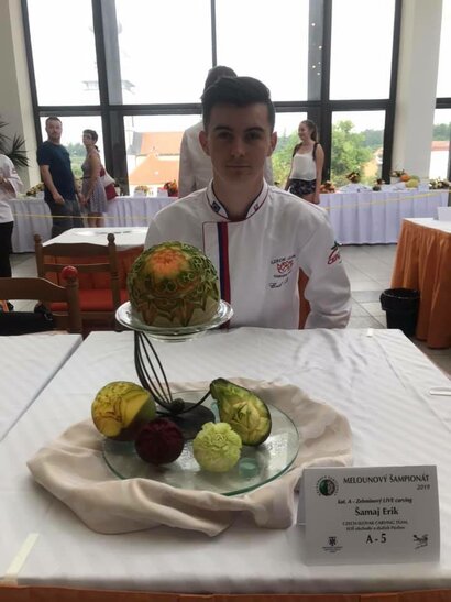 Erik Šamaj tretí na medzinárodnej súťaži v carvingu