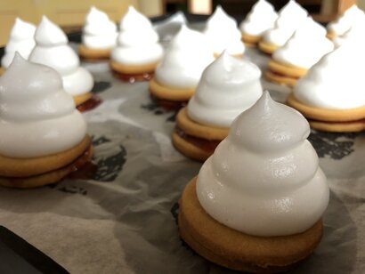  Linecké koláčiky s bielkovým krémom 