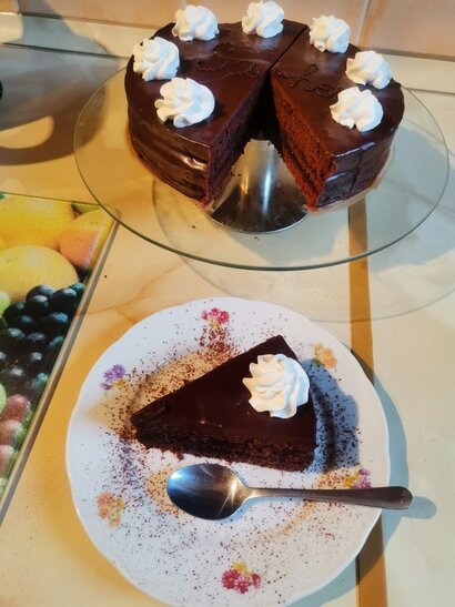 SACHEROVA TORTA s ľubovoľným nápisom