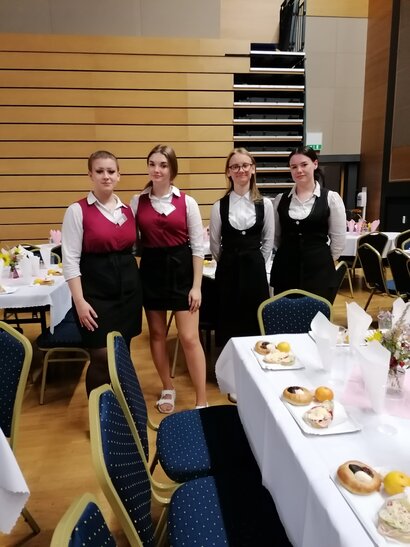 Október - mesiac úcty k starším