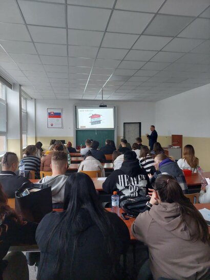 Finančná akadémia