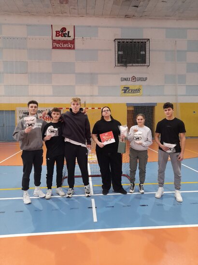 Vianočný florbalový turnaj