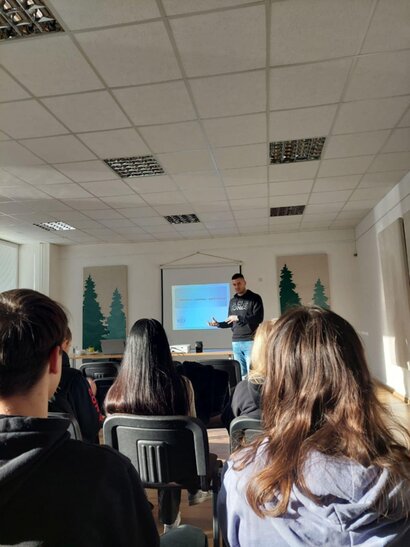 Prednáška Extrémizmus, rasizmus a radikalizácia