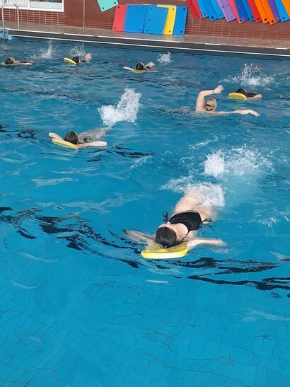 Plavecký výcvik druhákov