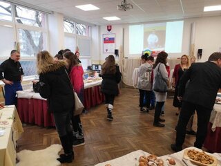 DOD - aj hotel Študent prichystal návštevníkom fašiangové pochúťky 2. jpg