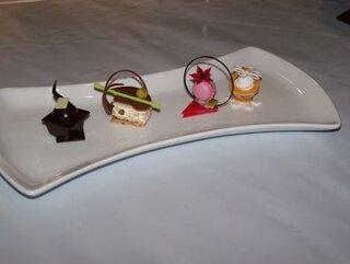 petit four 1.