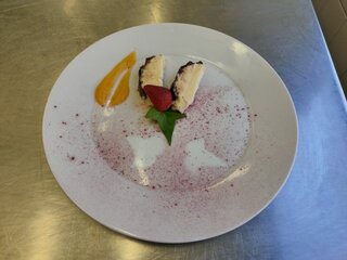 smotanová zmrzlina s marhuľovým krémom