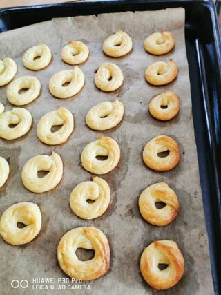 15_ venčeky a veterníky z odpaľovaného cesta_IV.B