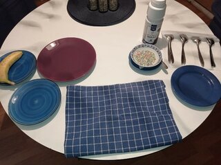 2_ Lúpanie a dekorovanie banána