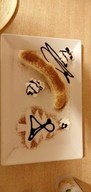 7_ Lúpanie a dekorovanie banána