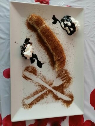 8_ Lúpanie a dekorovanie banána