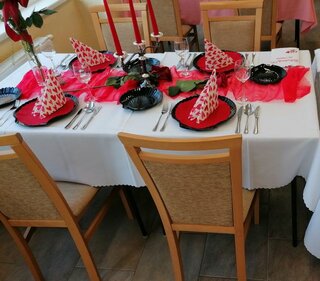 10_ Nácvik zručností III.B čašník, servírka DV