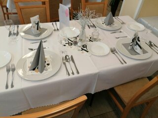 1_ Nácvik zručností III.B čašník, servírka DV