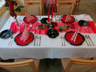 8_ Nácvik zručností III.B čašník, servírka DV