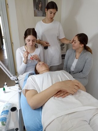 3 D riasy - školenie v kozmetike_01