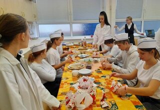 v školskej kuchynke 4