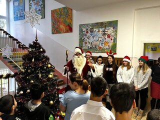 18_Vianočná návšteva Centra pre deti a rodinu v Púchove