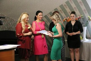 20_ odovzdávanie maturitných vysvedčení v Župnom dome