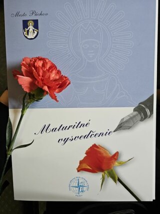 7_ odovzdávanie maturitných vysvedčení v Župnom dome