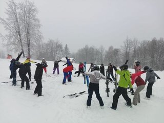 8dc6356d-f6a4-46a2-8b98-4804914953ef