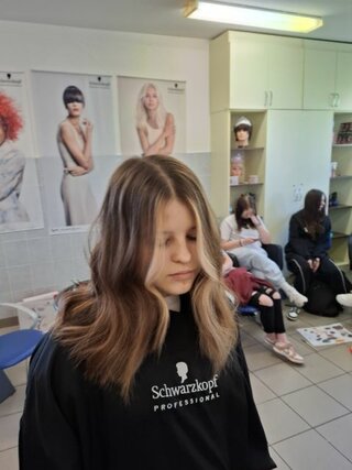 8_ školenie v kaderníctve Akadémia