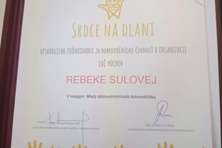 Zväčšiť fotografiu - Naša žiačka rebeka sulová získala ocenenie „srdce na dlani“! ❤️