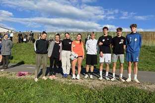 Zväčšiť fotografiu - Okresné kolo v cezpoľnom behu