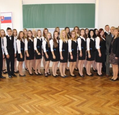 Nové rovnošaty 2015