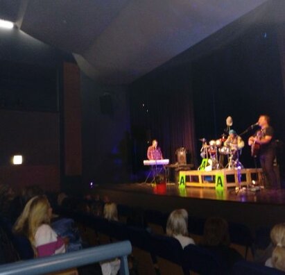 Výchovný koncert ZneužívaNIE moci