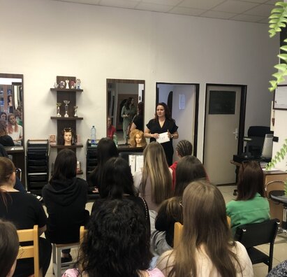 Farbenie vlasov s farbami Trinity a ich využitie v praxi