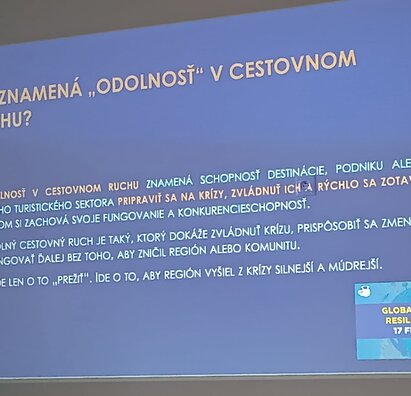 Prednášky v Považskom osvetovom stredisku v Považskej Bystrici