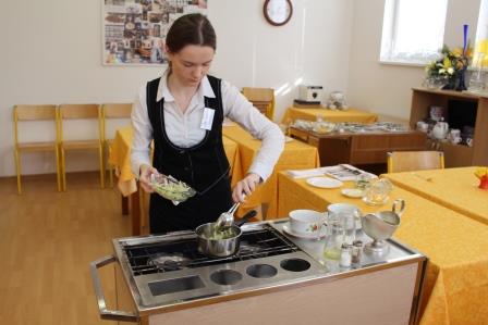 Školské kolo zručností pre študijný a učebný odbor čašník servírka   