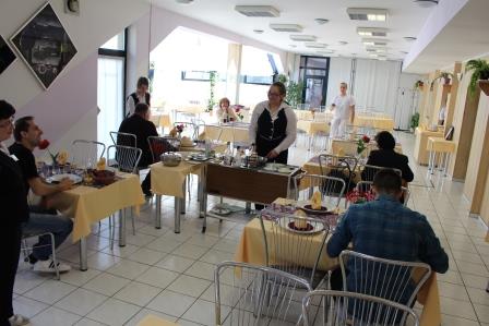 Reštaurácia v Hoteli Študent Strednej odbornej školy obchodu a služieb opäť ožíva